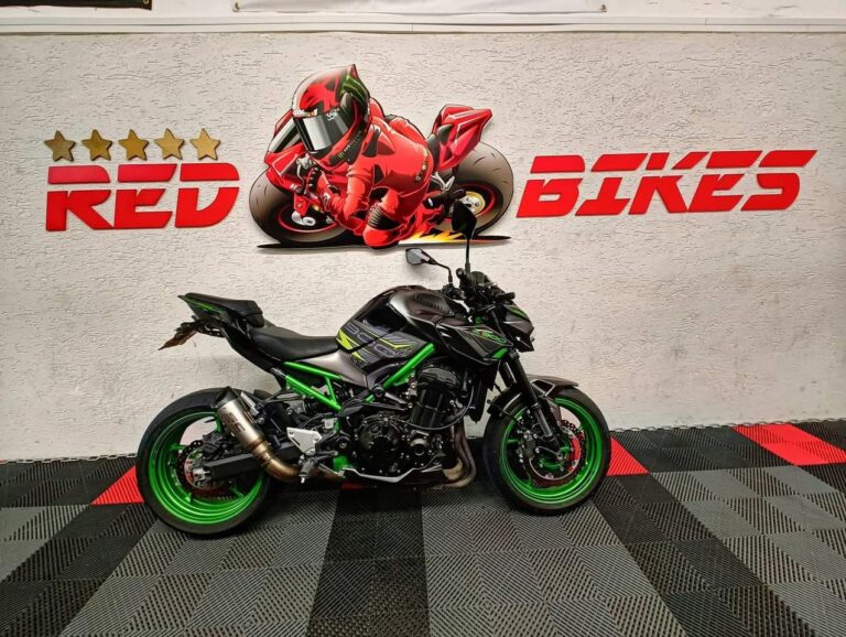 קוואסאקי Z900 (A1)